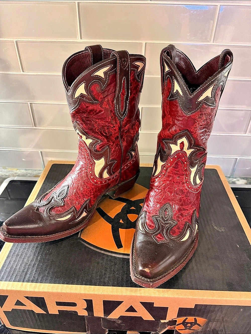 Ariat Reina Women's Red/Brown Leather Cowboy Boots Snip Toe Inlay Style 10008774